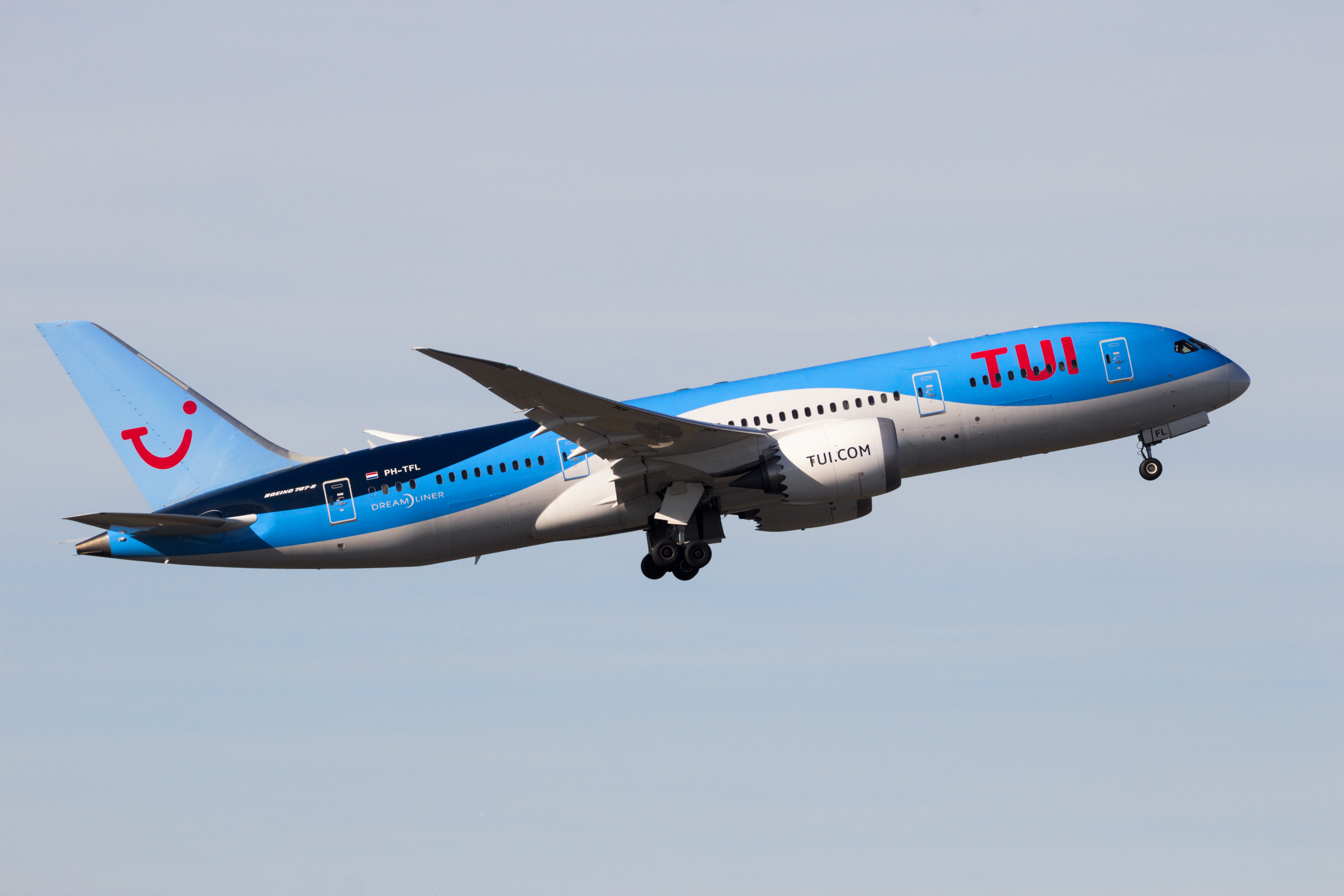 Tui Boaing Plane